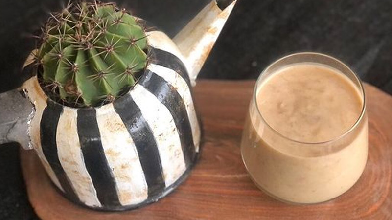 Fıstık Ezmeli Muzlu Smoothie